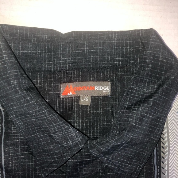 Mountain Ridge Short Sleeve Large Button Up Palm - Picture 2 of 3